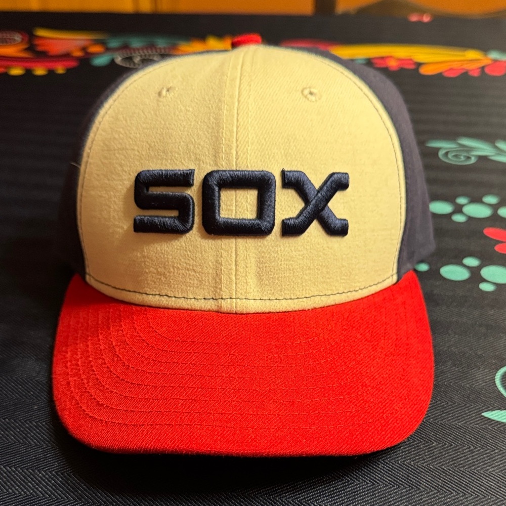 White Sox Throwback Fitted Cap Size 7 1/2.  Low Crown.